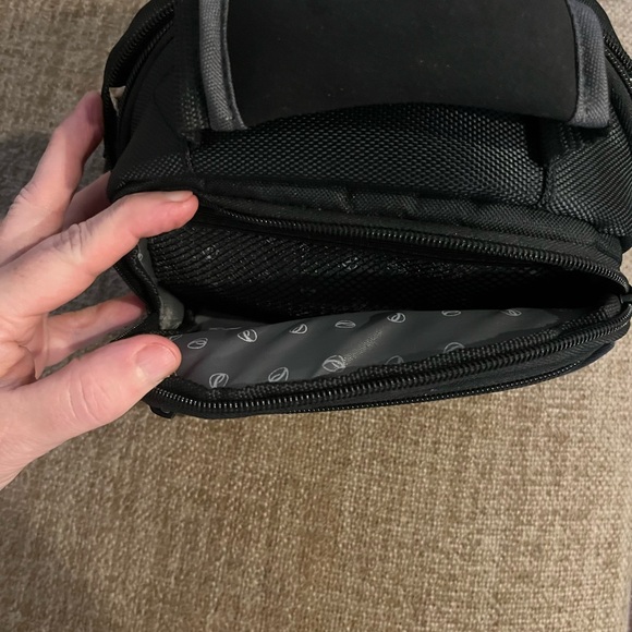 Pearstone camera video camera case - Picture 3 of 5